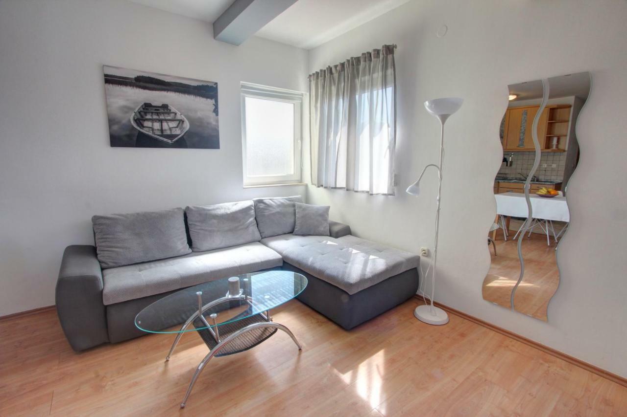 Apartman Pula Exteriér fotografie